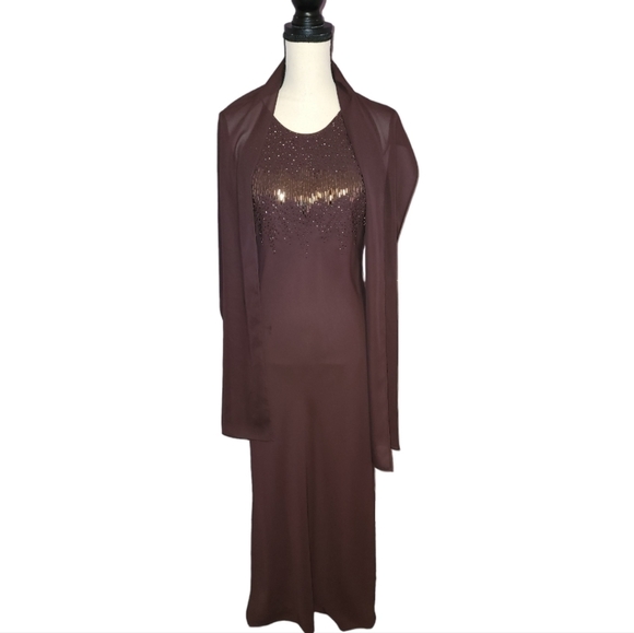 𝅺CACHET Formal Beaded Gown - Picture 1 of 10
